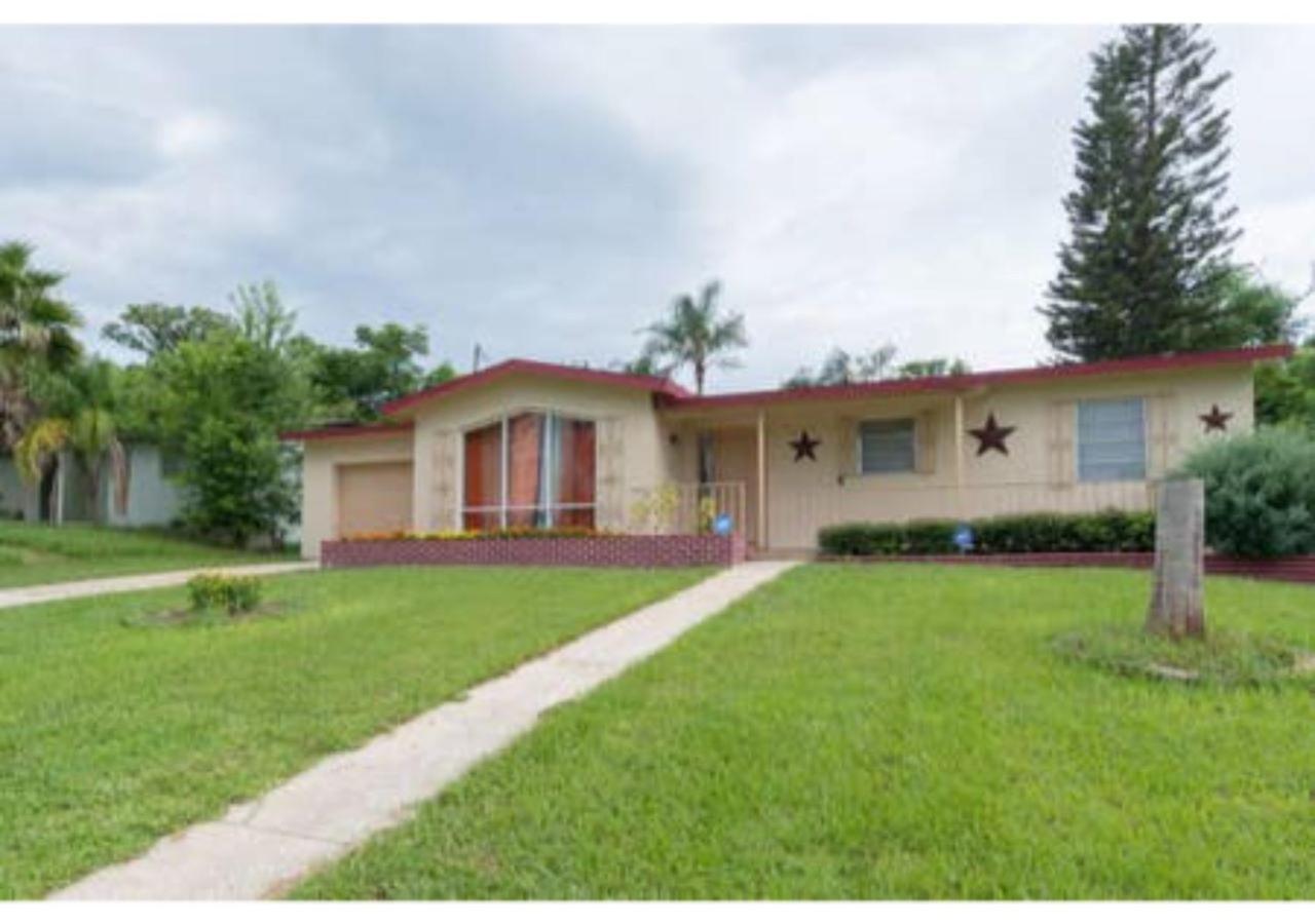 Home Away From Home! Deltona Bagian luar foto